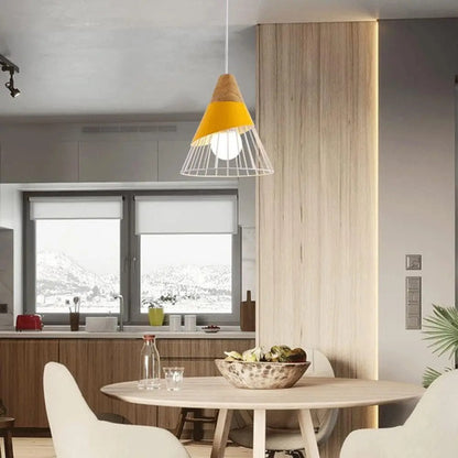 Lampara Nordica Conica Metal Y Madera Columbus