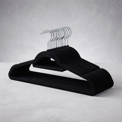 Set 50 Perchas Para Ropa De Terciopelo Antideslizantes Negro