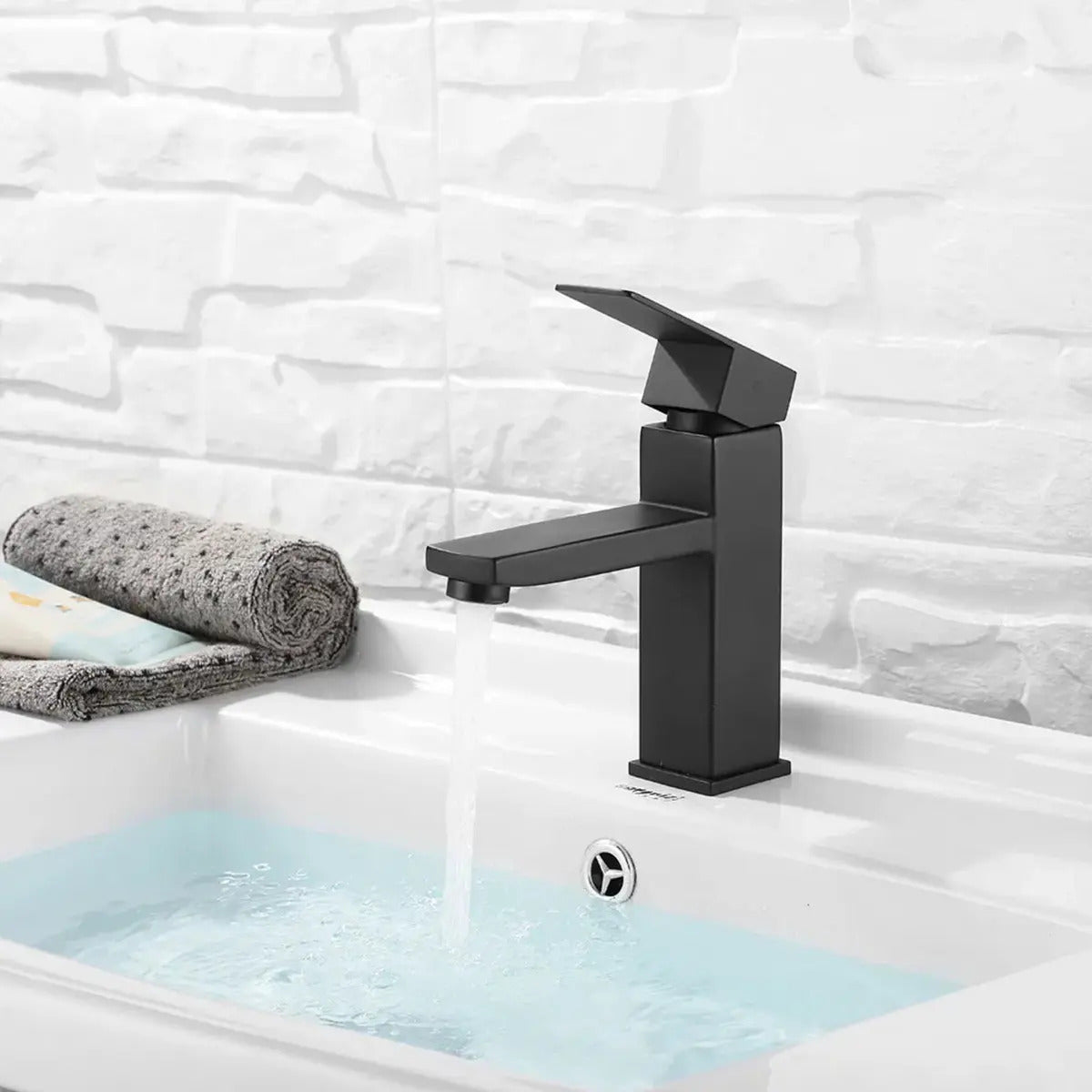 Canilla Hommy 18cm monocomando mezcladora para baño metal negro